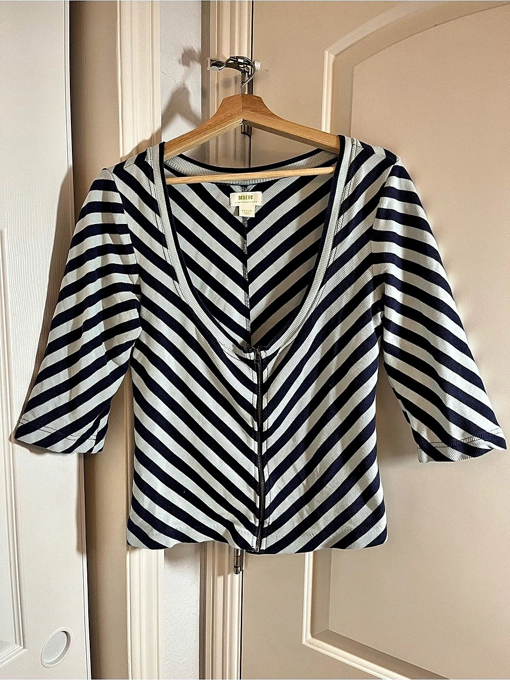 Maeve by Anthropologie Striped Blouse in Blue & White Size Medium Like New